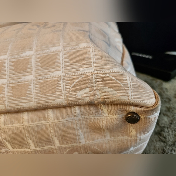 Chanel CC Logo Travel Ligne Tote - Picture 9 of 16